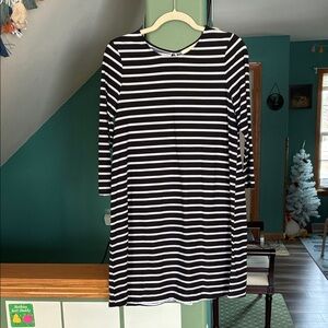 Bobbie Brooks Monochrome Striped Top